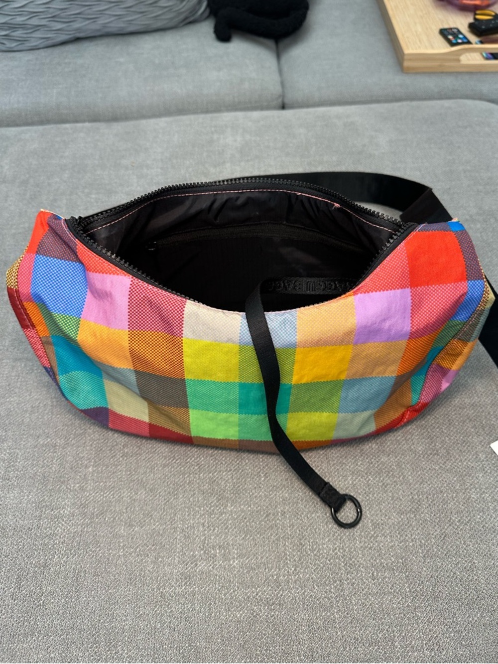 BAGGU x UO Exclusive Madras Print Medium Nylon Crescent - Picture 5 of 9